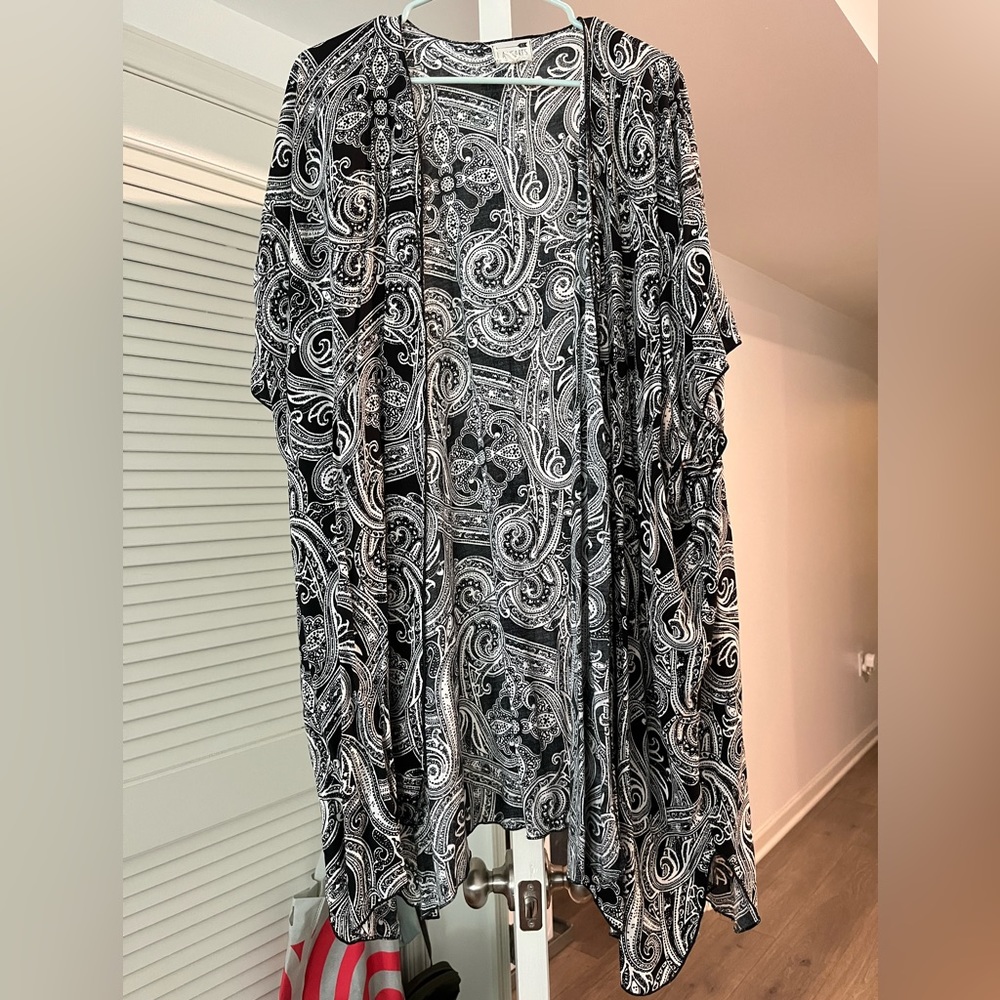 LA Hearts Black & White Multi Print Kimono - One Size